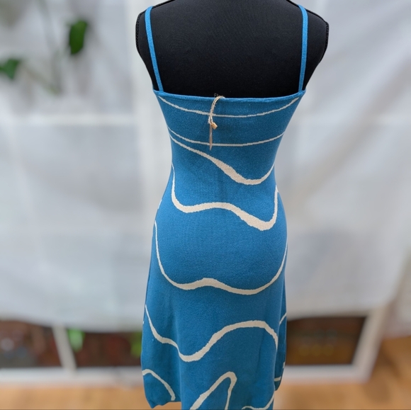 Rihoas / new with tags / Small / blue wavy dress - Picture 3 of 3